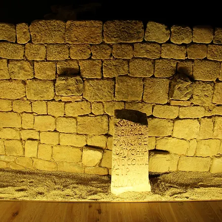 Burgus Tribute & Design 4*